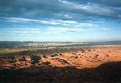 1997 - USA 116 (Lever de soleil sur Canyonlands National Park, UT)